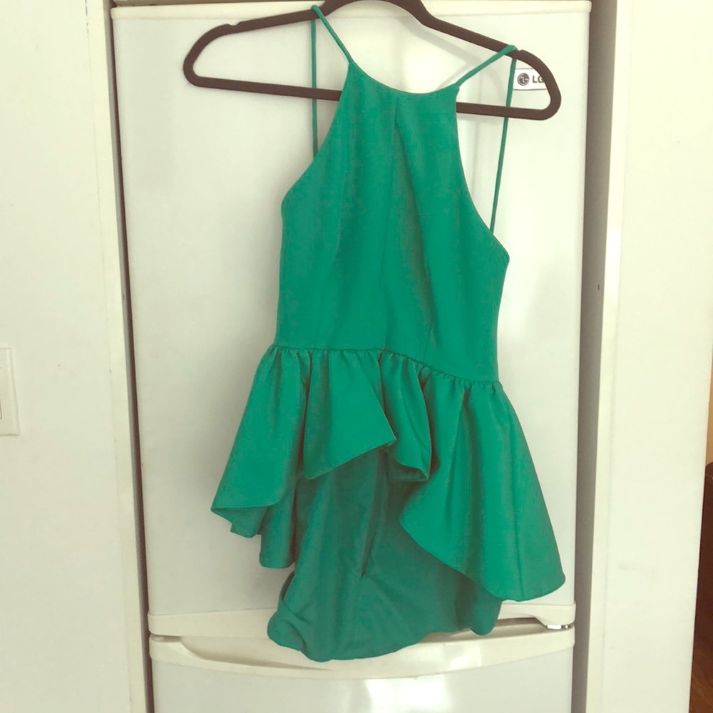 Cameo top in bright emerald